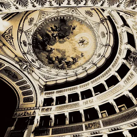Dimora Delle Stelle - Design & Heritage 3* 巴里